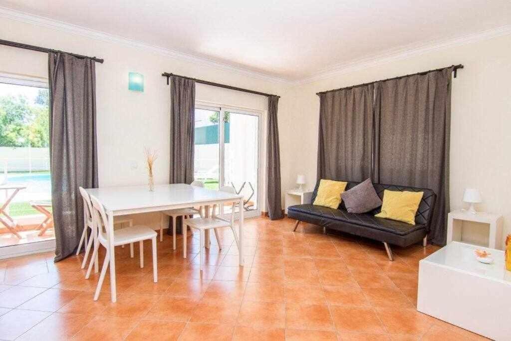 SunApartments - Apartamento de férias em Portimão Habitación foto