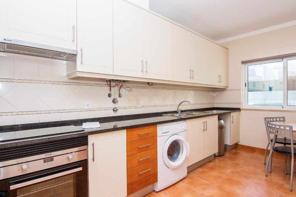 SunApartments - Apartamento de férias em Portimão Habitación foto